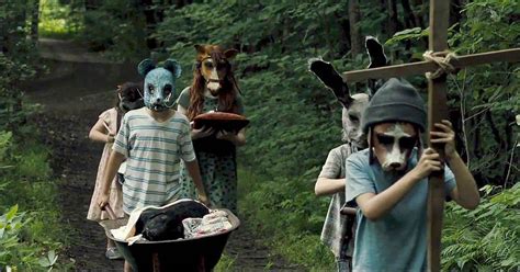 The First Trailer For Stephen King's Pet Semetary Is Here And Scarier Than Ever!