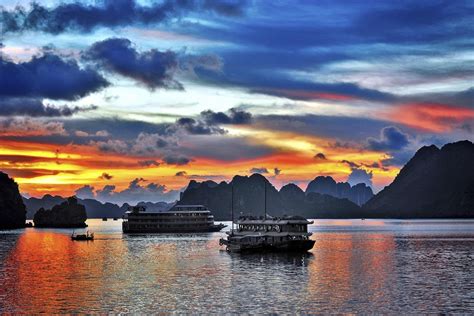 Halong Bay, The Beauty of the World Heritage Sites in Vietnam ...