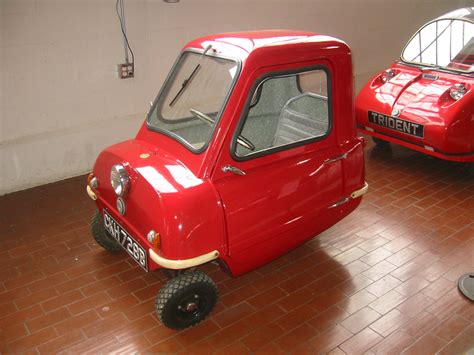 File:1965 Peel P50, The World's Smallest Car (Lane Motor Museum).jpg - Wikimedia Commons