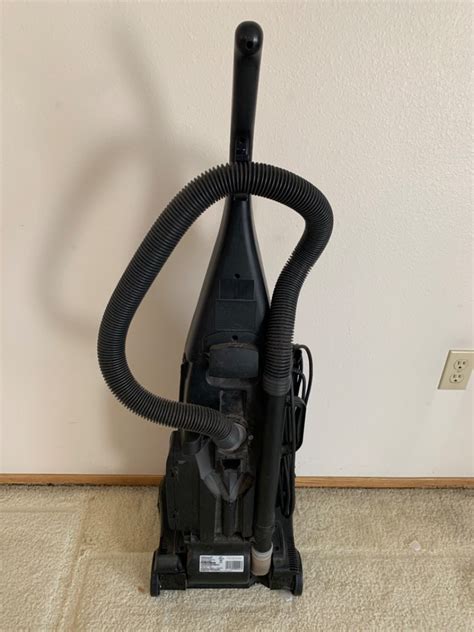 Lot #91 - Bissell PowerForce Bagged Upright Vacuum - Puget Sound Estate Auctions.com