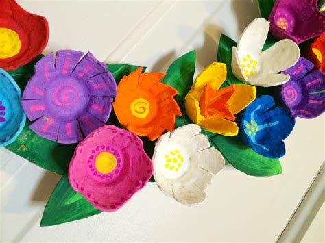 Egg Carton Flower Wreath – Our Beautifully Messy House