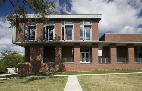 The Bennie G. Thompson Academic & Civil Rights Research Center, Tougaloo College | Duvall Decker ...