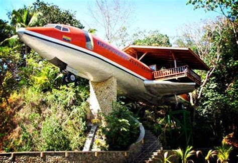 Costa Rican Airplane Hotel Takes Flight