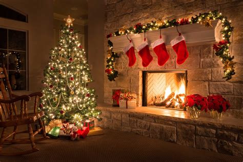 5 Christmas Fireplace Decor Ideas For Festive Homes In 2022