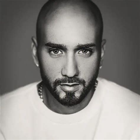 Massari :: Biografia