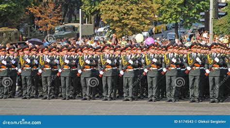 Military parade in Kiev editorial stock photo. Image of attack - 6174543