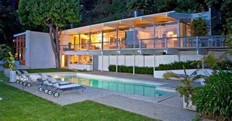 Jennifer Aniston sells Beverly Hills estate - Los Angeles Times