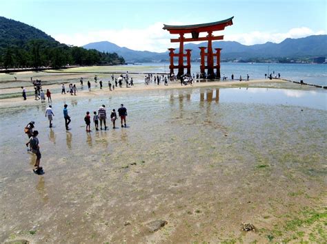 Itsukushima Shrine Historical Facts and Pictures | The History Hub