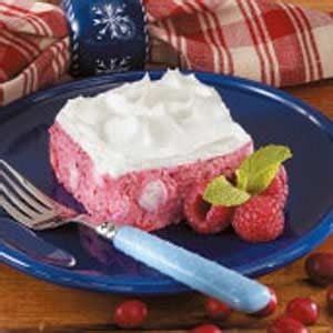 Raspberry Pineapple Gelatin Salad Recipe: How to Make It