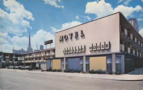 Cadillac House Motel Detroit, MI Postcard