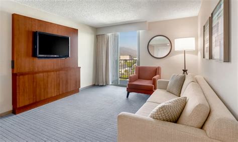 Hilton Pasadena Hotel Rooms and Suites near Los Angeles