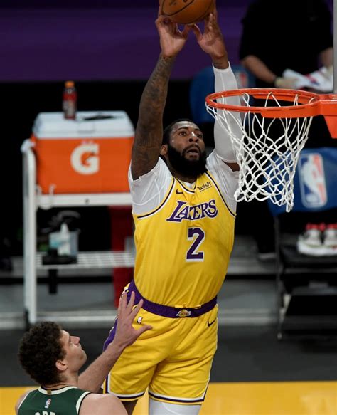 Andre Drummond injures toe in debut as Lakers fall to Bucks – Orange ...