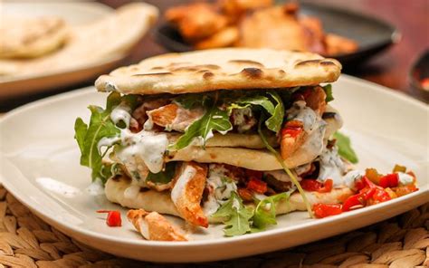 Naan sandwich - tasty.hu | Sandwiches, Naan, Recipes