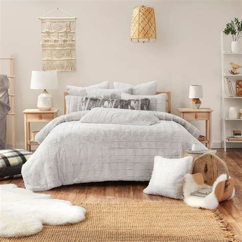 Koolaburra by UGG Tuva Faux Fur Comforter Set with Shams | Kohls | Bedroom comforter sets, Grey ...