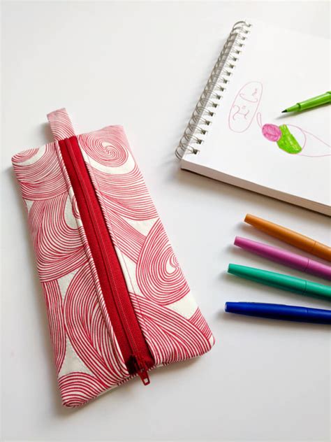 Easy pencil case sewing pattern & free tutorial for beginners ...