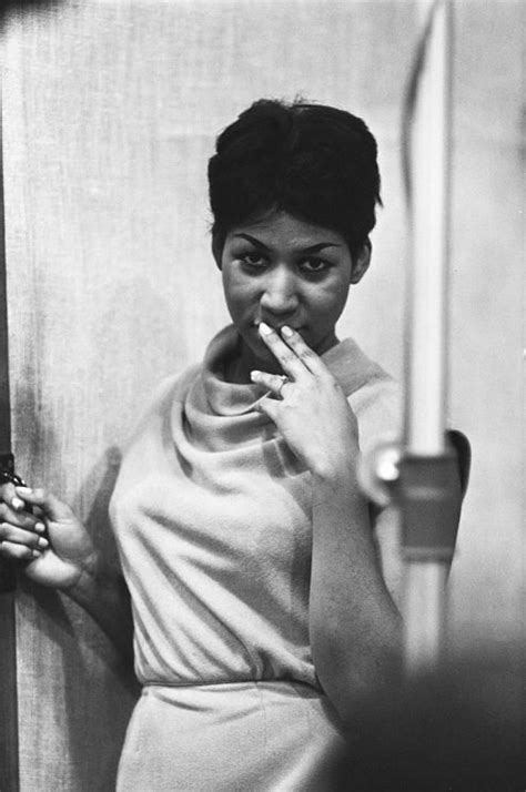 Remembering the Queen of Soul: 20 Fascinating Photos of Aretha Franklin ...