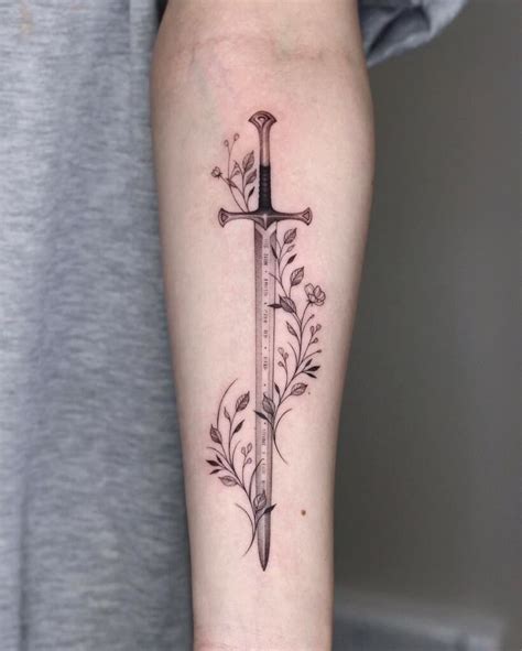 Update more than 79 feminine sword tattoo best - in.cdgdbentre