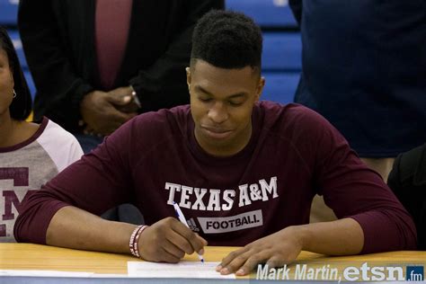 Tyree Wilson Signs With Texas A&M