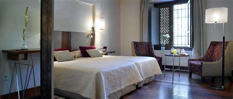 Parador Granada Facilities