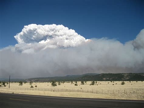 Example of a pyrocumulus cloud over wildfire - july 2012 (With images) | Clouds, Phenomena, Feature