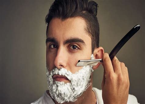 From Straight Razors to Flexible Shaving | Gillette UK