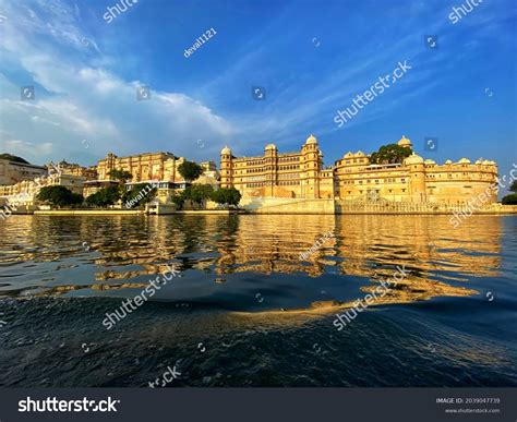 Udaipur Lake Palace Built 18th Century Stock Photo 2039047739 | Shutterstock