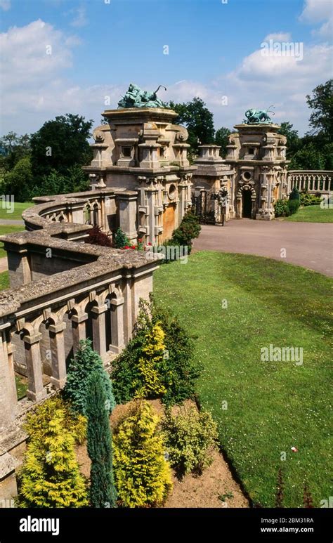 Harlaxton manor hi-res stock photography and images - Alamy