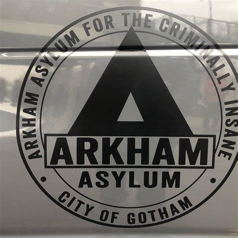 Mikhail Villarreal🦇‏ on Twitter: "Arkham Asylum logo in #Titans S3…