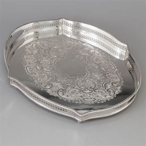 silver plated serving trays from Sheffield England, 20th century. - Bukowskis