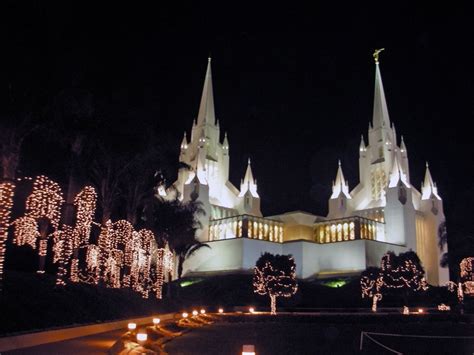 Spectacular Christmas Light Displays at LDS Mormon Temples | Christmas light displays, Mormon ...