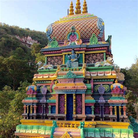 Hindu Temples of India: Neelkanth Mahadev Temple, Rishikesh, Uttarakhand