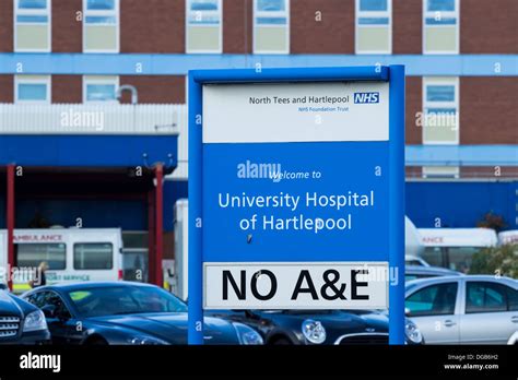 Uk hospital a e hi-res stock photography and images - Alamy