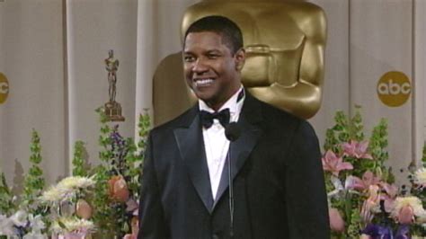 Denzel Washington @ The Academy Awards 2002 - YouTube