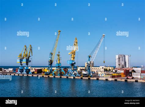 Durres port hi-res stock photography and images - Alamy