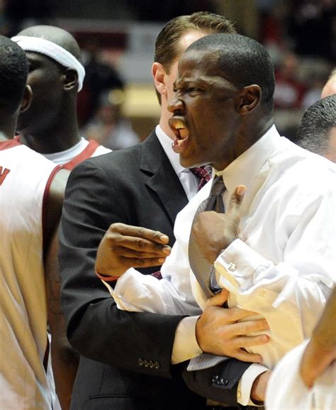 Alabama basketball coach should save some criticism for himself (Sound ...