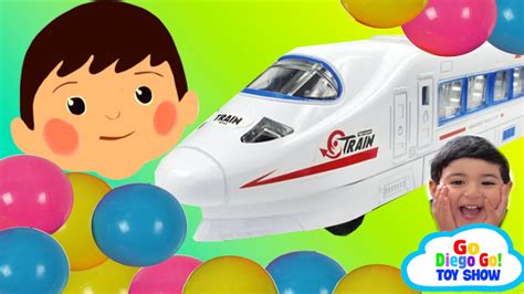 Toy Trains for Kids: Bump and Go Train FAMILY FUN - YouTube