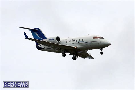 Plane With Landing Gear Concerns Lands Safely - Bernews