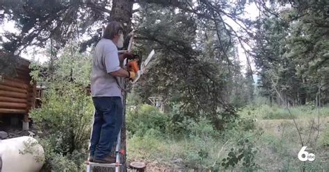 Wildfire forces pre-evacuation measures in Montana