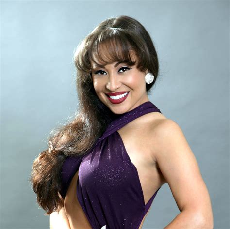 Amanda Solis, From Selena Impersonator to Breakout Artist