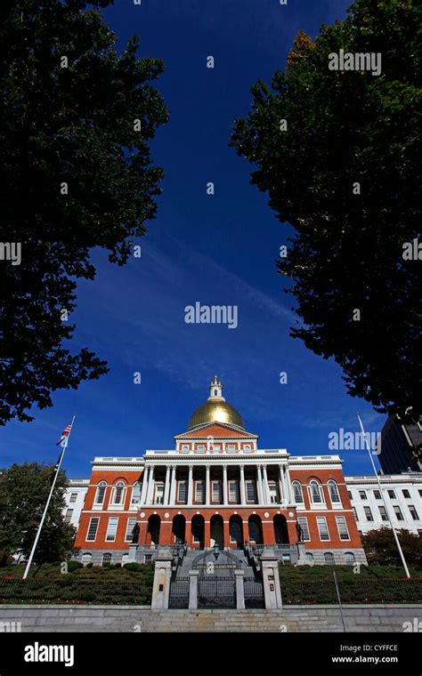 Massachusetts State House with gold dome, Boston, Massachusetts ...