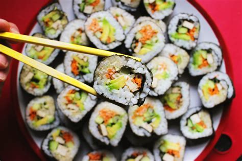 Vegetarian rolls (maki-sushi and norimaki)