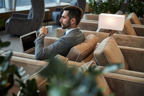 Guide to Using Your Airport Lounge Access | Travelpro