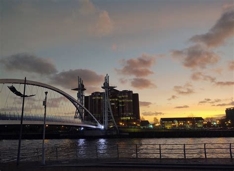 Sunset in Salford Quays – Some Photoblog