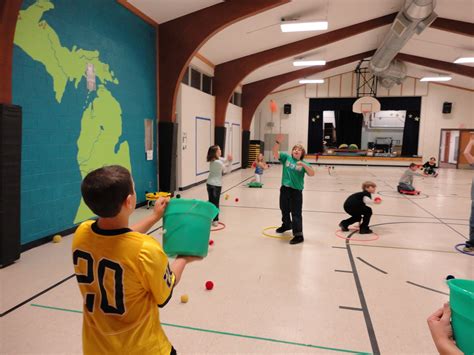 Carly's PE Games: P.E. Christmas Games