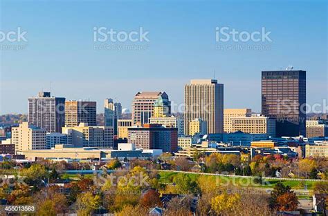 Dayton Oh Skyline Stock Photo - Download Image Now - Dayton - Ohio ...