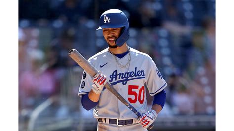 Mookie Betts’ slump reflects Dodgers’ offensive struggles – Daily Bulletin