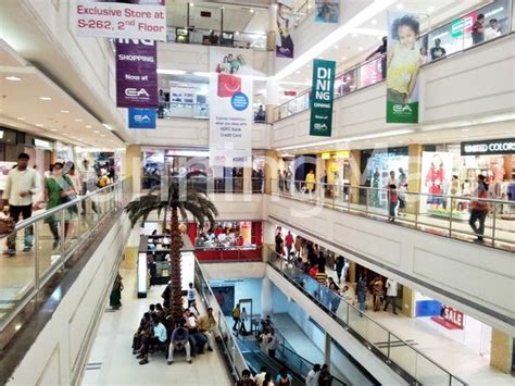 Chennai Shopping Malls | Ivan Teh - RunningMan