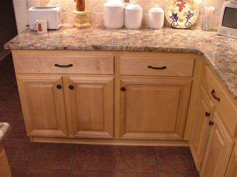 Light Stained Maple Kitchen Cabinets