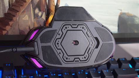 Corsair Nightsword RGB review: The best name, but not the best mouse | Rock Paper Shotgun