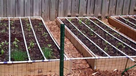 Self Watering Square Foot Garden (DIY) | Garden watering system, Mittleider gardening, Water garden